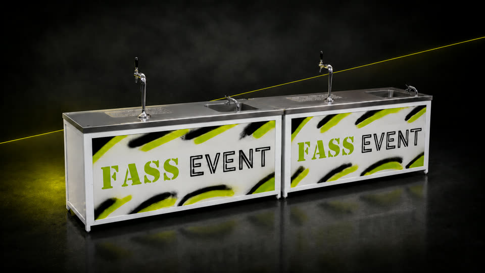 Zwei Fass Event Theken mit Zapfhähnen